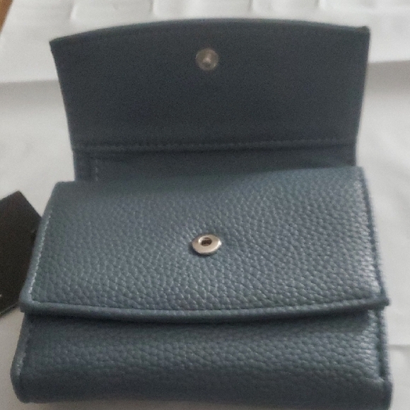 Tahari NWT Elia Trifold RFID Slate Blue Mist Wallet with Silver Hardware - Picture 4 of 5